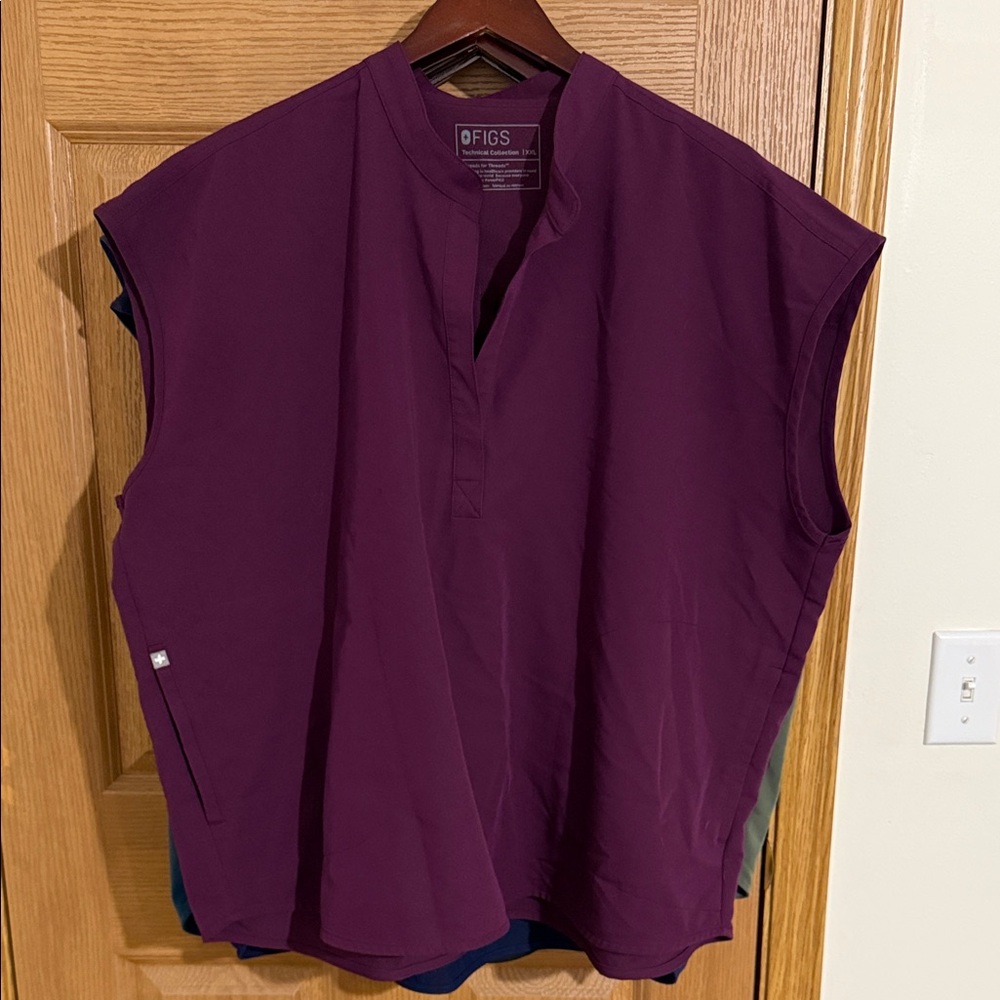 Figs Women's Deep Purple scrub top